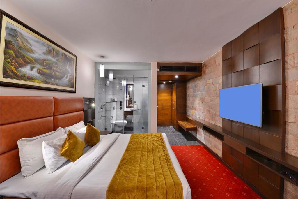 Sunbeam Premium Hotel Zirakpur Екстериор снимка
