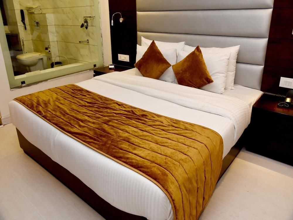 Sunbeam Premium Hotel Zirakpur Екстериор снимка