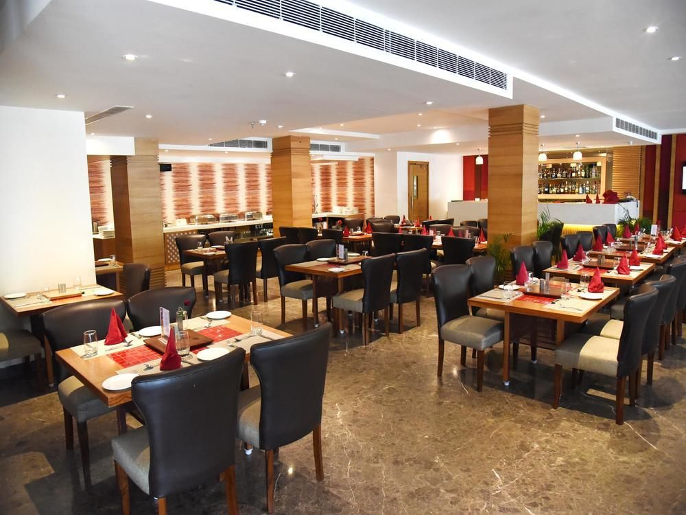 Sunbeam Premium Hotel Zirakpur Екстериор снимка